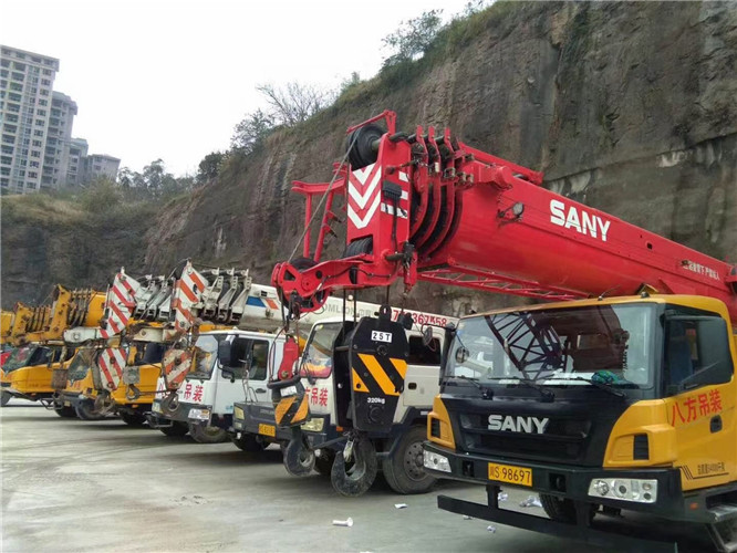 乌苏市吊车出租按什么计费？台班费、单次费、里程费怎么算？