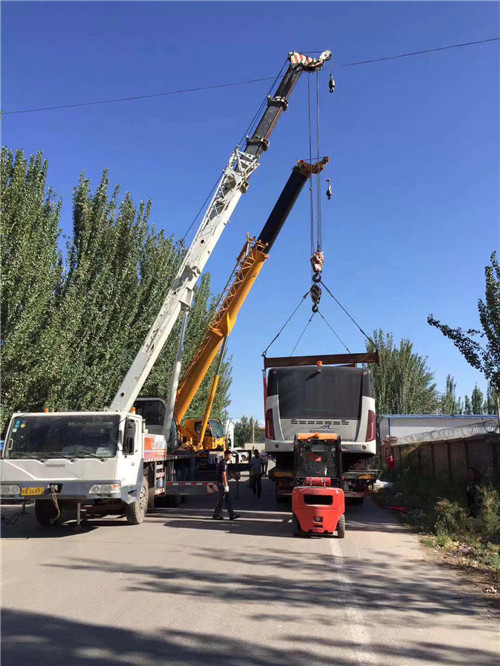 乌苏市港口集装箱搬运案例